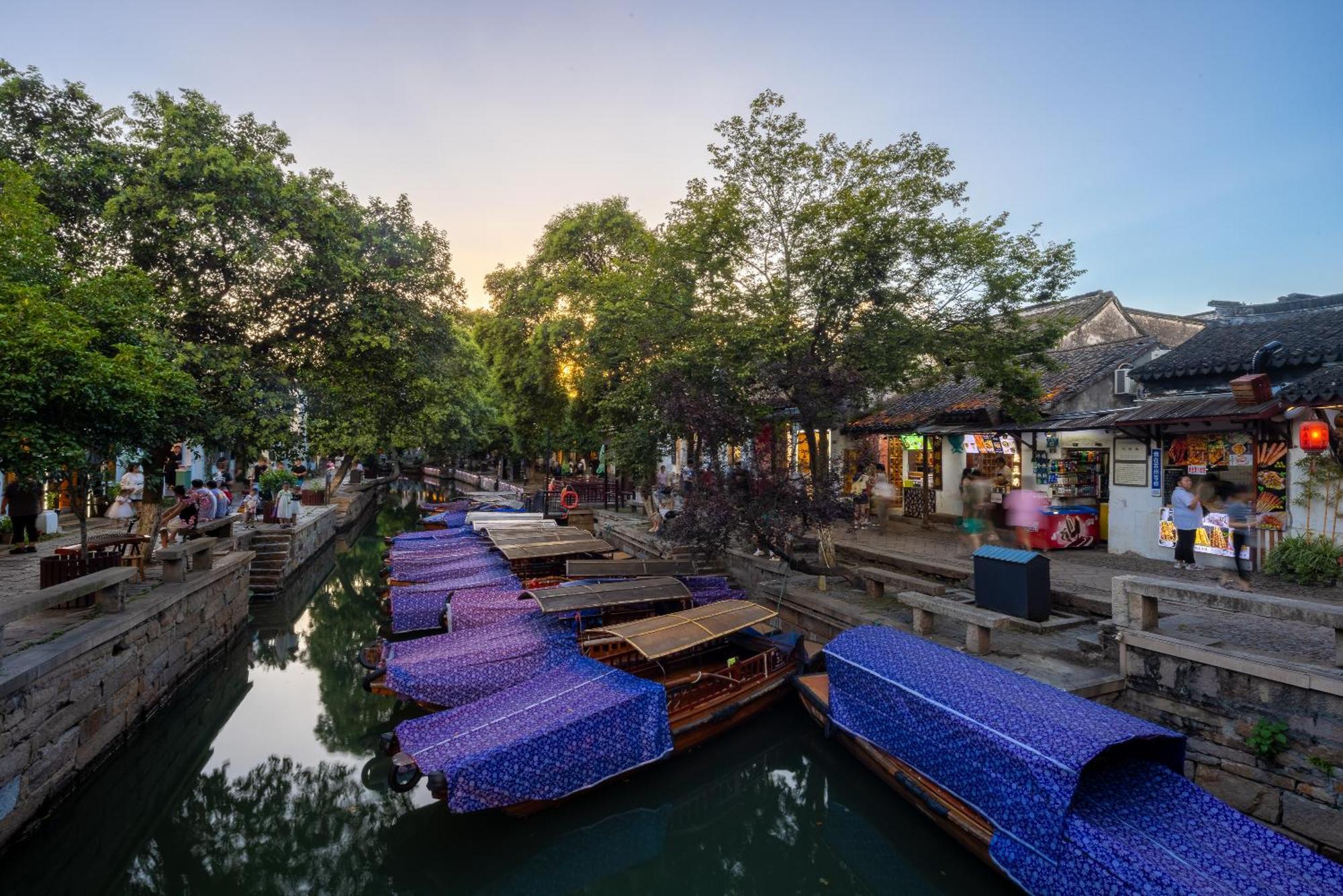 Tongli Slowlife River View Inn Homestay *